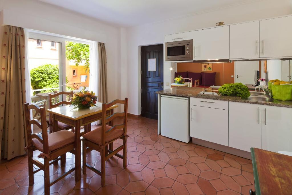 Costa D'Oiro Ambiance Village Lagos Exterior photo